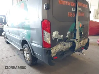 2020 Ford Transit Cargo z VIN 1FTBR1Y87LKA77794, wystawiony jako IAAI lot #41808611 z przebiegiem 70 047 mil mil oraz . Historia ofert i sprzedaży dostępna na DreamBid. Obrazek 18.