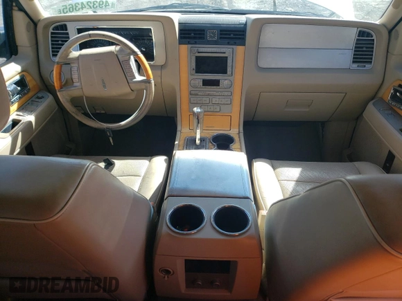 2007 Lincoln Navigator with VIN 5LMFU28567LJ24897, listed as a Copart auction lot 49324365 with Not provided miles and Salvage title. Bid and sale history available at DreamBid. Image 8.