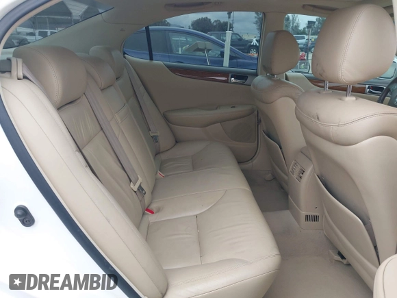 2005 Lexus ES 330 with VIN JTHBA30G055084186, listed as a IAAI auction lot 42064508 with 154,736 mi miles. Bid and sale history available at carsss.com. Image 8.