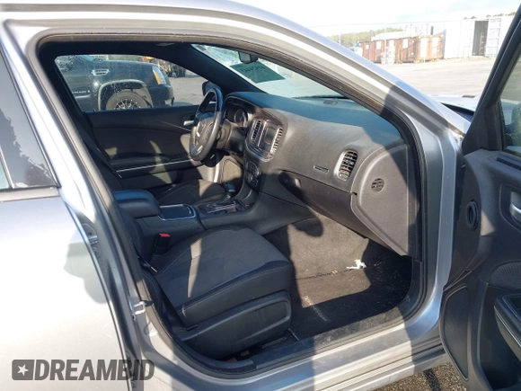 2015 Dodge Charger SE with VIN 2C3CDXBG8FH790001, listed as a IAAI auction lot 41924443 with 130,468 mi miles and . Bid and sale history available at DreamBid. Image 5.