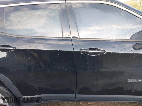 2019 Jeep Compass Limited with VIN 3C4NJDCBXKT812466, listed as a IAAI auction lot 42050090 with 103,282 mi miles and . Bid and sale history available at DreamBid. Image 13.
