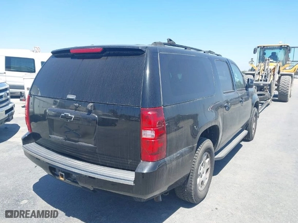 2007 Chevrolet Suburban LTZ with VIN 3GNFK16307G242439, listed as a IAAI auction lot 41860044 with 96,390 mi miles. Bid and sale history available at carsss.com. Image 5.