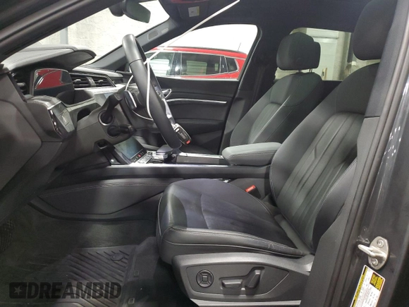 2022 Audi e-tron Premium Plus with VIN WA1LAAGE2NB009791, listed as a Copart auction lot 83365324 with 23,763 mi miles and Salvage title. Bid and sale history available at DreamBid. Image 7.