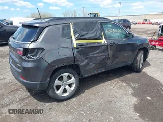 2020 Jeep Compass Latitude с VIN 3C4NJDBB9LT143240, выставлен на аукционе IAAI как лот 42236509 с пробегом 77 296 миль миль и . История ставок и продаж доступна на DreamBid. Изображение 4.