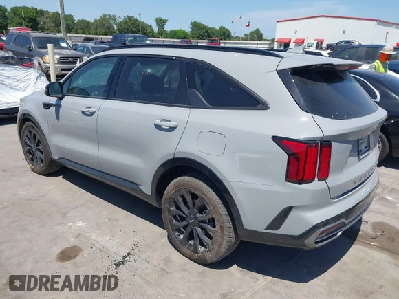 2022 Kia Sorento SX z VIN 5XYRK4LFXNG120480, wystawiony jako IAAI lot #41992301 z przebiegiem 33 551 mil mil oraz . Historia ofert i sprzedaży dostępna na DreamBid. Obrazek 3.