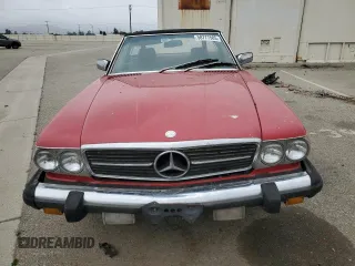 1985 Mercedes-Benz 380 z VIN WDBBA45C9FA017476, wystawiony jako Copart lot #58777585 z przebiegiem 135 805 mil mil oraz Szkoda całkowita • Salvage title. Historia ofert i sprzedaży dostępna na DreamBid. Obrazek 5.