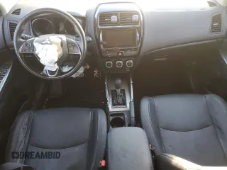 2018 Mitsubishi Outlander SEL z VIN JA4AR4AW6JZ013430, wystawiony jako Copart lot #43081945 z przebiegiem Nie podano mil oraz Szkody całkowita. Historia ofert i sprzedaży dostępna na DreamBid. Obrazek 8.