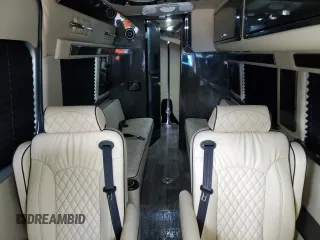 2021 Mercedes-Benz Sprinter with VIN W1X8ED3Y0MP430332, listed as a Copart auction lot 85745824 with 8,727 mi miles and Clean Title. Bid and sale history available at DreamBid. Image 10.