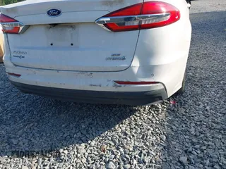2019 Ford Fusion SE with VIN 3FA6P0LU6KR152166, listed as a IAAI auction lot 42086365 with 158,557 mi miles and . Bid and sale history available at DreamBid. Image 19.