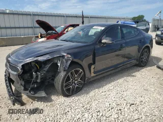 2022 Kia Stinger GT1 with VIN KNAE45LC0N6111811, listed as a Copart auction lot 62402154 with 23,988 mi miles and Salvage Title. Bid and sale history available at carsss.com. Image 1.