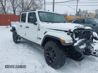2022 Jeep Gladiator Willys with VIN 1C6HJTAG8NL172450, listed as a IAAI auction lot 41396920 with 63,529 mi miles and . Bid and sale history available at DreamBid. Image 1.