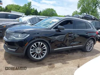 2017 Lincoln MKX Reserve z VIN 2LMPJ6LP6HBL47575, wystawiony jako IAAI lot #42147354 z przebiegiem 99 571 mil mil oraz . Historia ofert i sprzedaży dostępna na DreamBid. Obrazek 14.
