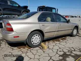 1994 Honda Accord LX with VIN 1HGCD5638RA124560, listed as a Copart auction lot 48772515 with 208,265 mi miles and Salvage Title. Bid and sale history available at carsss.com. Image 3.