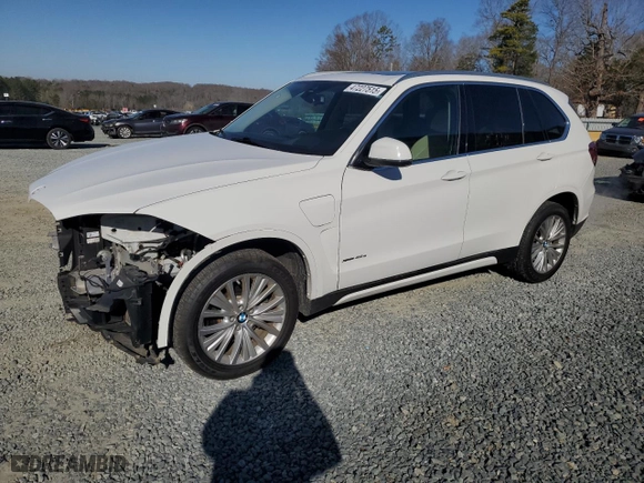2016 BMW X5 eDrive xDrive40e with VIN 5UXKT0C53G0S75880, listed as a Copart auction lot 47227515 with 96,702 mi miles and Salvage Title. Bid and sale history available at carsss.com. Image 1.