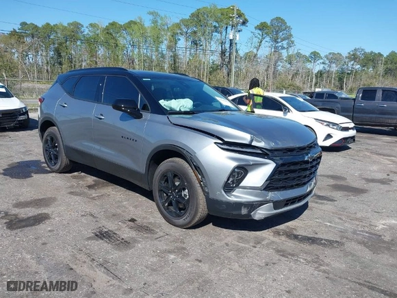 2025 Chevrolet Blazer LT with VIN 3GNKBCR43SS167613, listed as a IAAI auction lot 41838459 with 135 mi miles. Bid and sale history available at carsss.com. Image 1.