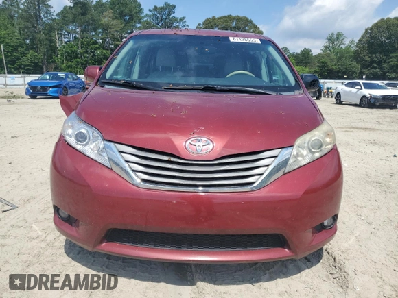 2012 Toyota Sienna XLE AAS z VIN 5TDYK3DC9CS243892, wystawiony jako Copart lot #61198555 z przebiegiem 129 061 mil mil oraz Nie do naprawy • Non repairable. Historia ofert i sprzedaży dostępna na DreamBid. Obrazek 5.