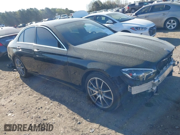 2022 Mercedes-Benz E 350 with VIN W1KZF8DB1NB085013, listed as a IAAI auction lot 41881502 with 83,238 mi miles and . Bid and sale history available at DreamBid. Image 1.
