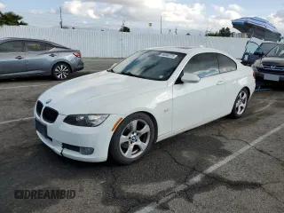 2008 BMW 3 Series 328i z VIN WBAWV13538P119914, wystawiony jako Copart lot #45046775 z przebiegiem 193 008 mil mil oraz Czysty tytuł • Clean title. Historia ofert i sprzedaży dostępna na DreamBid. Obrazek 1.