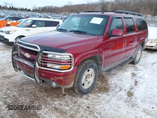 2005 Chevrolet Suburban Z71 with VIN 3GNFK16Z55G210040, listed as a IAAI auction lot 41431533 with 195,819 mi miles. Bid and sale history available at carsss.com. Image 2.