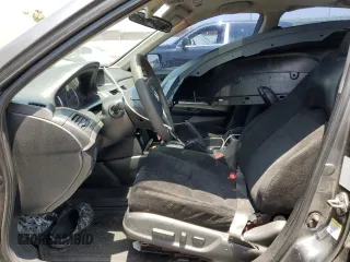 2010 Honda Accord EX z VIN 1HGCP2F79AA041216, wystawiony jako Copart lot #60572535 z przebiegiem 99 663 mil mil oraz Szkoda całkowita • Salvage title. Historia ofert i sprzedaży dostępna na DreamBid. Obrazek 7.