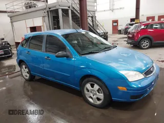 2007 Ford Focus S z VIN 1FAFP37N97W113225, wystawiony jako IAAI lot #42405541 z przebiegiem 105 228 mil mil oraz . Historia ofert i sprzedaży dostępna na DreamBid. Obrazek 1.