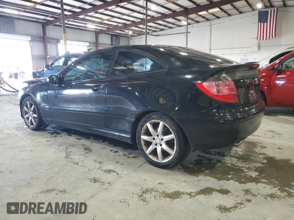 2002 Mercedes-Benz C 230/260/280/320 с VIN WDBRN47J42A315779, выставлен на аукционе Copart как лот 61552045 с пробегом Не указан миль и На запчасти • Non repairable. История ставок и продаж доступна на DreamBid. Изображение 2.