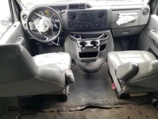 2013 Ford Econoline Cargo Commercial с VIN 1FTNE2EW8DDB03942, выставлен на аукционе Copart как лот 81302434 с пробегом 126 461 миль миль и Списание • Salvage title. История ставок и продаж доступна на DreamBid. Изображение 8.