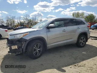 2017 Toyota Highlander LE with VIN 5TDBZRFH5HS413587, listed as a Copart auction lot 53354915 with 109,483 mi miles and Salvage title. Bid and sale history available at DreamBid. Image 1.