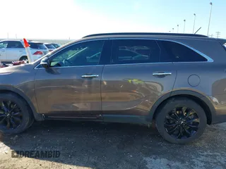 2019 Kia Sorento LX V6 with VIN 5XYPG4A56KG600188, listed as a IAAI auction lot 41347390 with 79,098 mi miles. Bid and sale history available at carsss.com. Image 15.