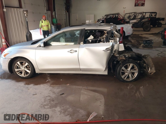 2014 Nissan Altima SL with VIN 1N4AL3AP6EN229713, listed as a IAAI auction lot 41389927 with 152,455 mi miles and . Bid and sale history available at DreamBid. Image 14.