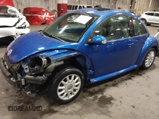 2004 Volkswagen New Beetle Coupe GLS with VIN 3VWCK31C14M421761, listed as a IAAI auction lot 41771431 with 76,184 mi miles. Bid and sale history available at carsss.com. Image 19.