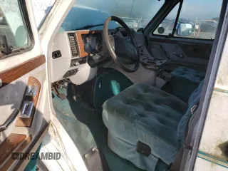 1995 GMC Vandura z VIN 1GDEG25K1SF505970, wystawiony jako Copart lot #87524905 z przebiegiem 130 163 mil mil oraz Tytuł czysty. Historia ofert i sprzedaży dostępna na DreamBid. Obrazek 8.