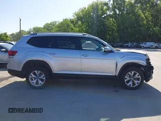2019 Volkswagen Atlas SE with VIN 1V2UR2CA2KC557449, listed as a IAAI auction lot 42281302 with 106,739 mi miles and . Bid and sale history available at DreamBid. Image 14.