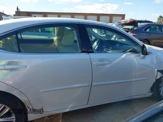 2014 Lexus ES with VIN JTHBK1GG2E2116094, listed as a IAAI auction lot 41728294 with 92,036 mi miles and . Bid and sale history available at carsss.com. Image 13.