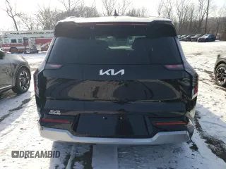 2024 Kia EV9 Land with VIN KNDADFS53R6029037, listed as a Copart auction lot 82686774 with 20 mi miles and Salvage Title. Bid and sale history available at carsss.com. Image 6.