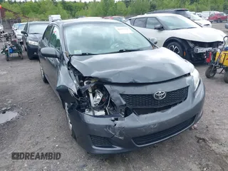 2010 Toyota Corolla z VIN 1NXBU4EE6AZ250339, wystawiony jako IAAI lot #42297142 z przebiegiem 151 697 mil mil oraz . Historia ofert i sprzedaży dostępna na DreamBid. Obrazek 1.