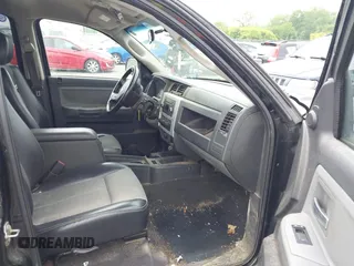 2008 Dodge Dakota с VIN 1D7HW68NX8S560117, выставлен на аукционе IAAI как лот 42383642 с пробегом 108 639 миль миль и . История ставок и продаж доступна на DreamBid. Изображение 5.