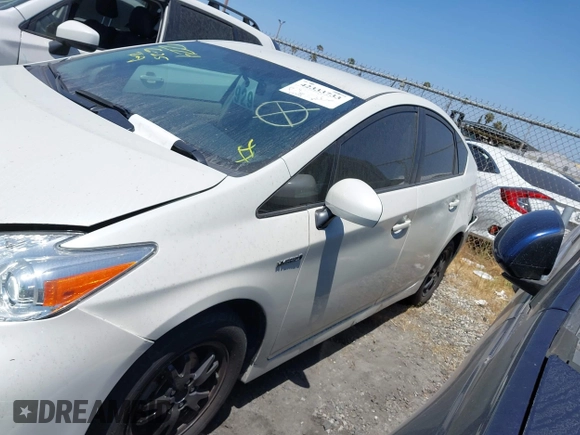2015 Toyota Prius Four with VIN JTDKN3DU8F1993386, listed as a IAAI auction lot 42333733 with 168,754 mi miles and . Bid and sale history available at DreamBid. Image 14.