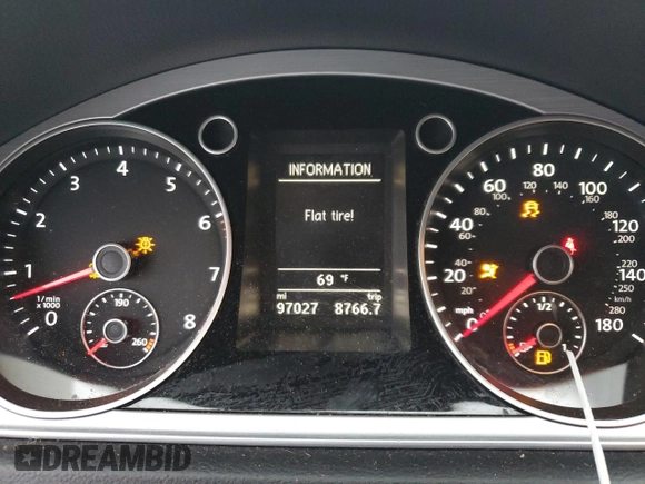 2014 Volkswagen CC Sport с VIN WVWBN7AN5EE510416, выставлен на аукционе Copart как лот 83807544 с пробегом 97 027 миль миль и Списание • Salvage title. История ставок и продаж доступна на DreamBid. Изображение 9.