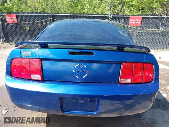 2006 Ford Mustang Standard with VIN 1ZVFT80N565158094, listed as a IAAI auction lot 42168152 with 179,778 mi miles and . Bid and sale history available at DreamBid. Image 16.