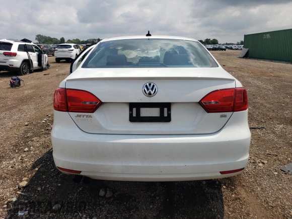 2014 Volkswagen Jetta Sedan SE w/Connectivity with VIN 3VWD07AJ0EM441517, listed as a Copart auction lot 65257454 with 132,987 mi miles and Salvage Title. Bid and sale history available at carsss.com. Image 6.
