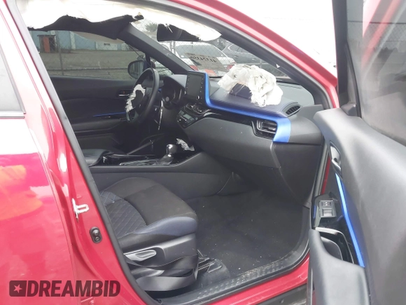 2021 Toyota C-HR LE with VIN JTNKHMBX1M1104530, listed as a IAAI auction lot 41324350 with 53,112 mi miles. Bid and sale history available at carsss.com. Image 5.