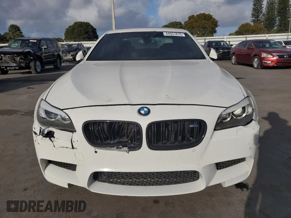 2013 BMW M5 with VIN WBSFV9C56DD096389, listed as a Copart auction lot 44951815 with 123,256 mi miles and Salvage Title. Bid and sale history available at carsss.com. Image 5.