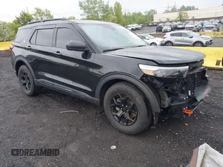 2022 Ford Explorer Timberline z VIN 1FMSK8JH0NGA82571, wystawiony jako IAAI lot #42244823 z przebiegiem 36 858 mil mil oraz . Historia ofert i sprzedaży dostępna na DreamBid. Obrazek 1.