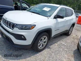 2024 Jeep Compass Latitude with VIN 3C4NJDBNXRT119192, listed as a IAAI auction lot 42191433 with 29,075 mi miles and . Bid and sale history available at carsss.com. Image 17.