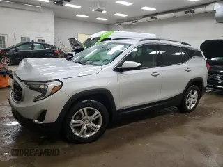 2020 GMC Terrain SLE z VIN 3GKALMEV0LL231354, wystawiony jako Copart lot #46671465 z przebiegiem 23 223 mil mil oraz Nie do naprawy • Non repairable. Historia ofert i sprzedaży dostępna na DreamBid. Obrazek 1.