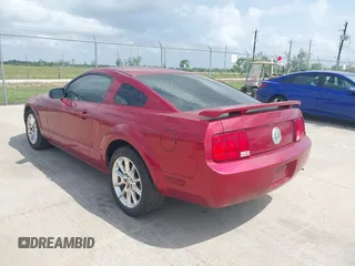 2007 Ford Mustang Deluxe with VIN 1ZVFT80N175279478, listed as a IAAI auction lot 42105526 with 167,176 mi miles. Bid and sale history available at carsss.com. Image 3.
