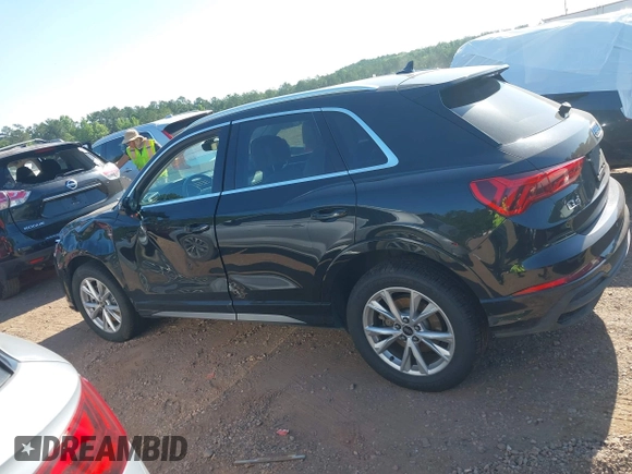2024 Audi Q3 S line Premium z VIN WA1DECF35R1095131, wystawiony jako IAAI lot #42313681 z przebiegiem 31 510 mil mil oraz . Historia ofert i sprzedaży dostępna na DreamBid. Obrazek 13.
