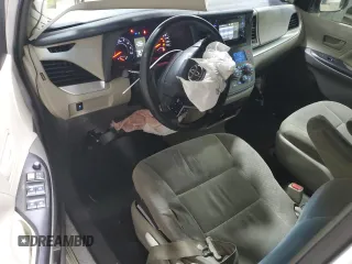 2016 Toyota Sienna L with VIN 5TDZK3DC2GS735352, listed as a Copart auction lot 77198404 with 224,495 mi miles and Salvage title. Bid and sale history available at DreamBid. Image 8.