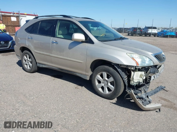 2008 Lexus RX with VIN 2T2HK31U38C057662, listed as a IAAI auction lot 41977657 with 178,847 mi miles. Bid and sale history available at carsss.com. Image 1.